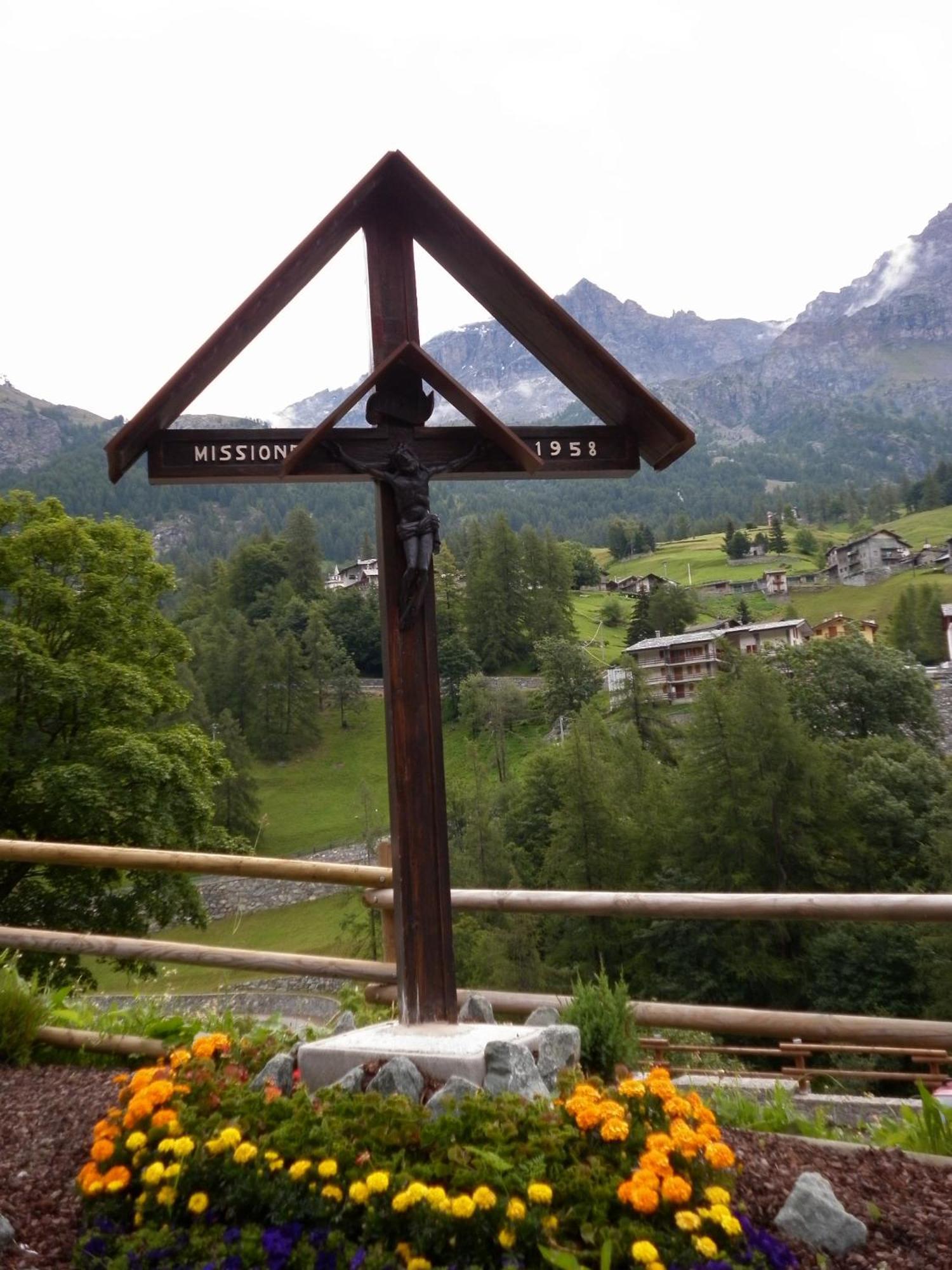 B&B A Pankeo Valtournenche Luaran gambar